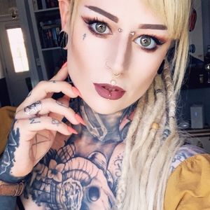 Meet your Posher, Ash-lynn